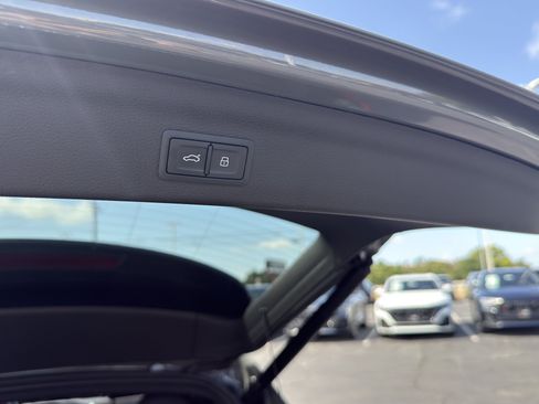 Used 2022 Audi Q3 2.0T Premium AWD/4WD image 8