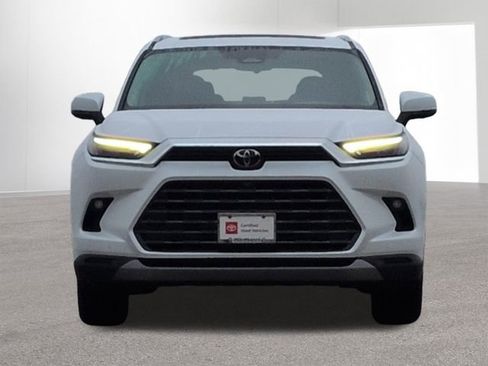 Certified 2026 Toyota Grand Highlander Platinum image 2