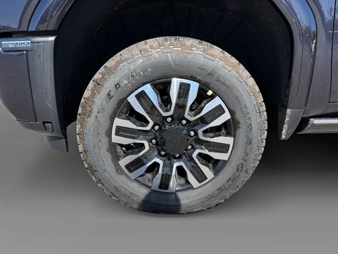 New 2026 GMC Sierra 2500 Denali Ultimate AWD/4WD image 9