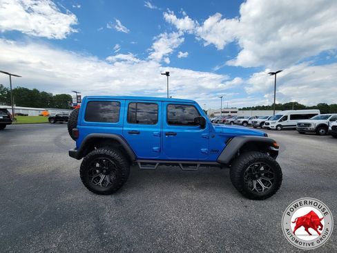Used 2024 Jeep Wrangler Unlimited Sport AWD/4WD image 6