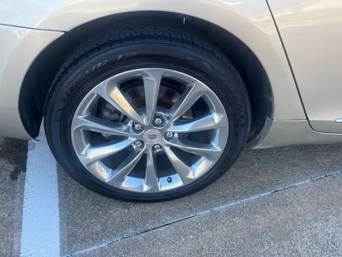 Used 2013 Cadillac XTS Luxury image 12