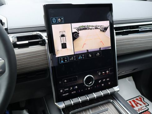 New 2025 GMC Sierra EV Denali image 23