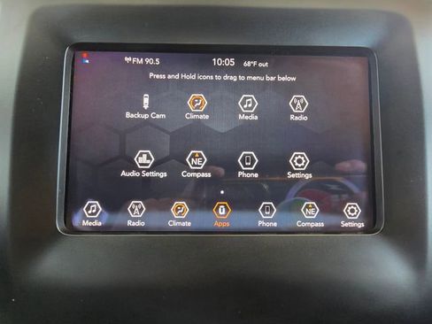 Used 2019 Jeep Cherokee Latitude w/ Popular Appearance Group image 27