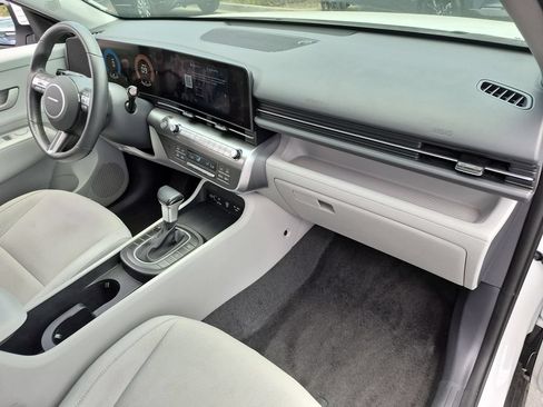 Used 2025 Hyundai Kona SEL FWD image 32