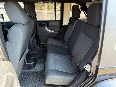 Used 2011 Jeep Wrangler Unlimited Sahara AWD/4WD image 10