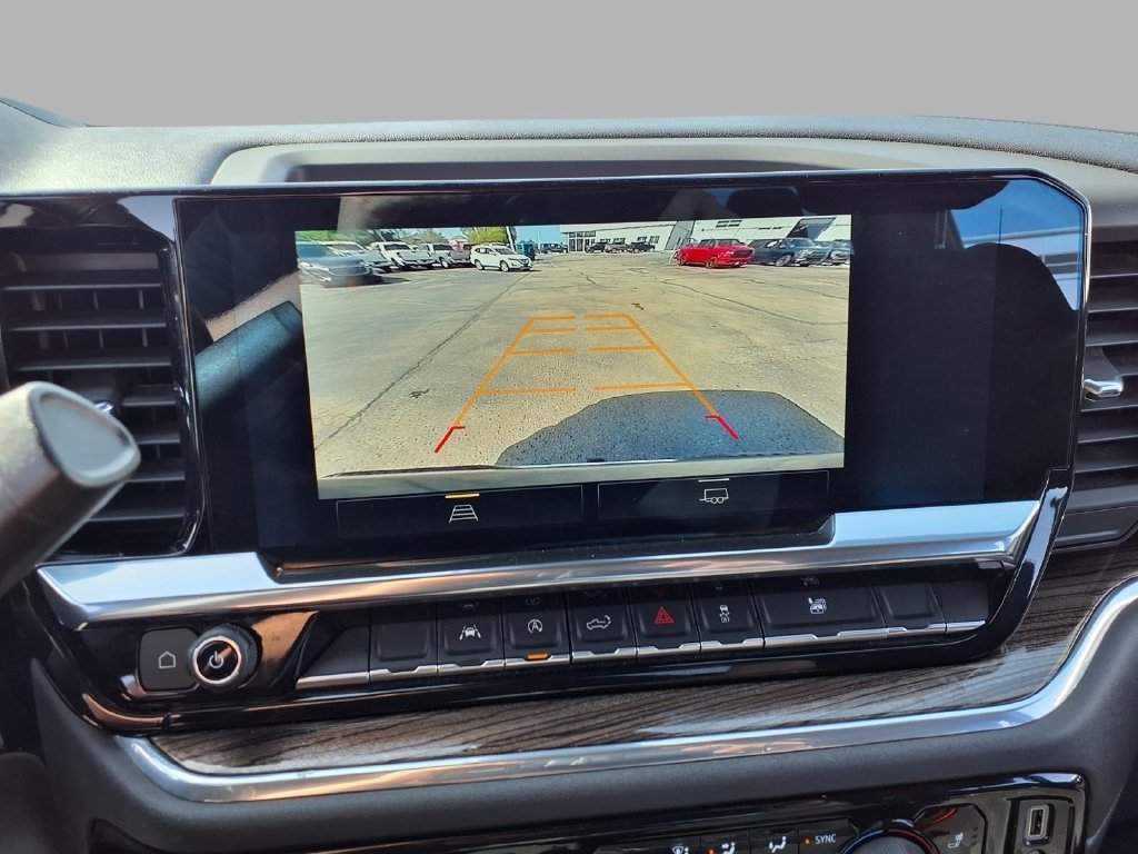 Used 2025 Chevrolet Silverado 1500 LT AWD/4WD image 7