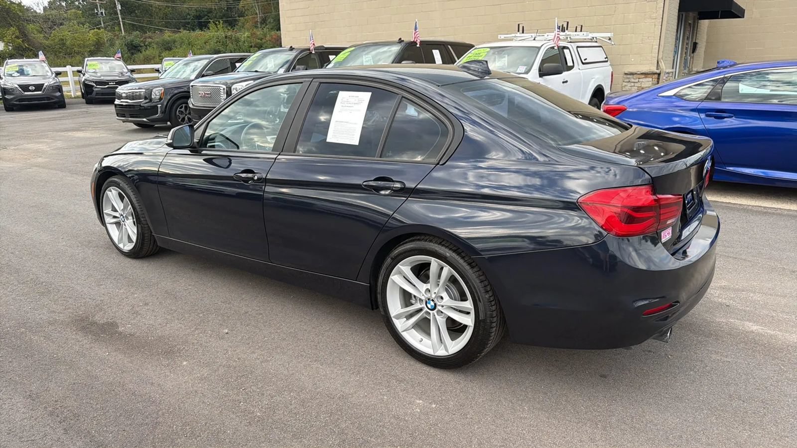 Used 2016 BMW 320i Sedan RWD image 7
