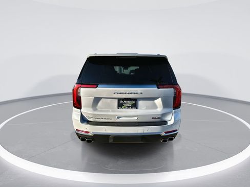 Used 2026 GMC Yukon XL Denali w/ Denali Reserve Package image 7