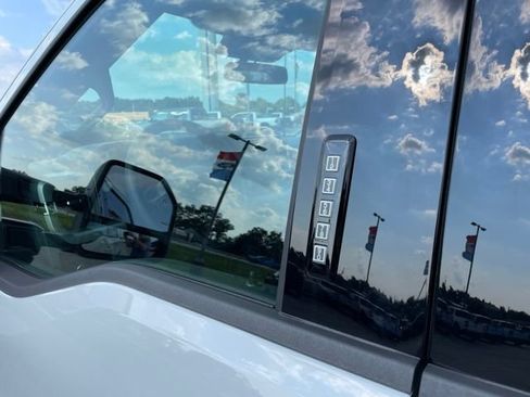 New 2026 Ford F250 XLT w/ XLT Premium Package AWD/4WD image 8