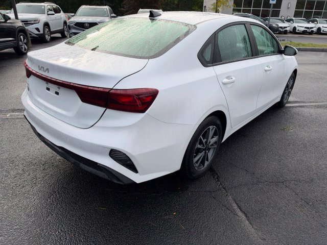Used 2024 Kia Forte LXS FWD image 4