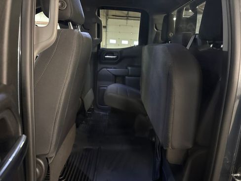 Used 2019 Chevrolet Silverado 1500 Custom Trail Boss AWD/4WD image 27