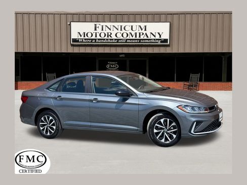 Used 2025 Volkswagen Jetta S FWD image 1