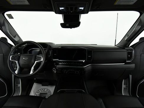 Used 2025 Chevrolet Silverado 3500 LTZ w/ LTZ Plus Package image 19