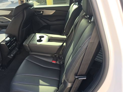 Used 2025 Acura MDX FWD image 8