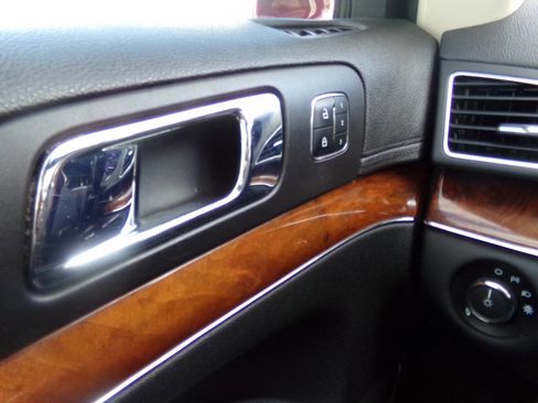 Used 2014 Lincoln MKT AWD w/ Equipment Group 201A image 58