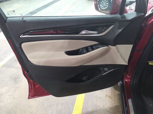 Used 2019 Buick Enclave Essence image 10