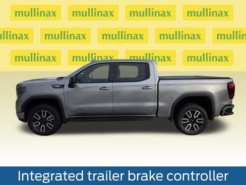 Used 2023 GMC Sierra 1500 AT4 w/ AT4 Premium Package AWD/4WD image 11