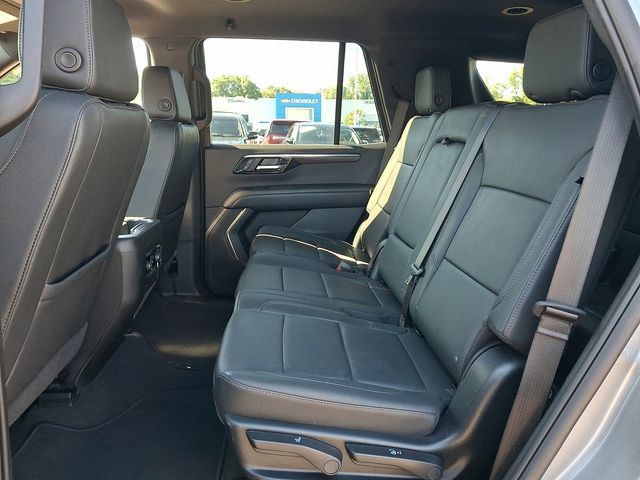 Used 2025 Chevrolet Tahoe Z71 AWD/4WD image 17