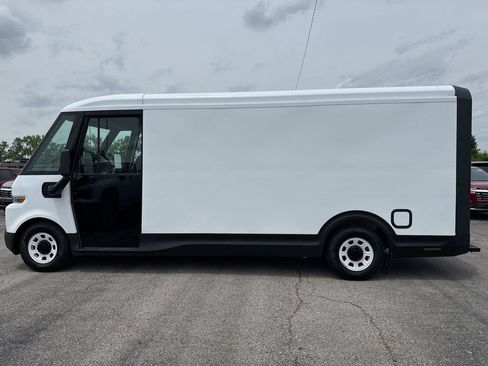 Used 2024 Chevrolet Brightdrop 600 w/ Battery Pack, Max Range AWD/4WD image 2