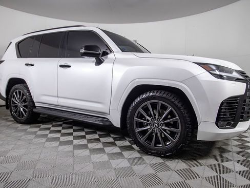 Used 2023 Lexus LX 600 4WD w/ Appearance Package image 3