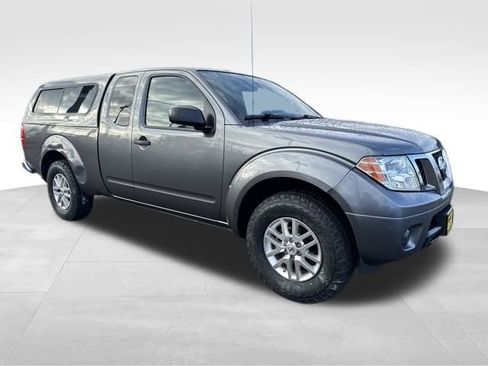 Used 2016 Nissan Frontier SV image 1