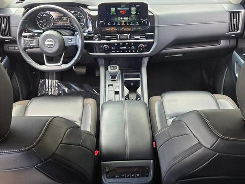 Used 2024 Nissan Pathfinder SL w/ Cargo Package FWD image 11