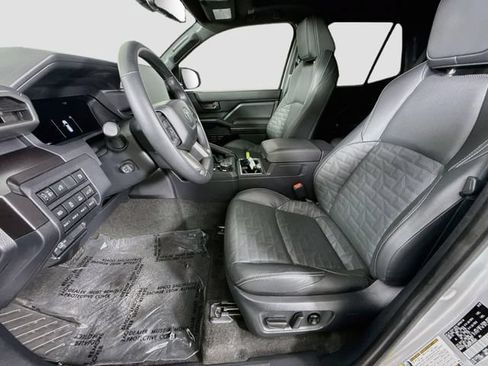 Certified 2025 Toyota 4Runner TRD Off-Road Premium w/ Tow Technology Package AWD/4WD image 23
