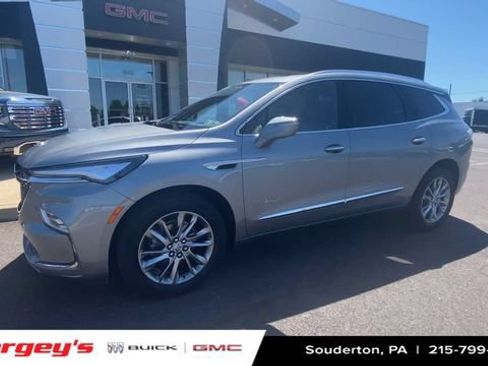Certified 2023 Buick Enclave Avenir w/ Avenir Technology Package AWD/4WD image 5