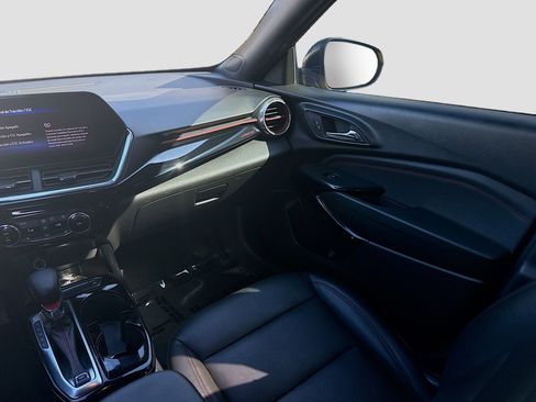 Used 2024 Chevrolet Trax RS w/ Driver Confidence Package image 21