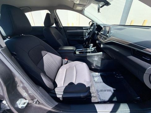 Used 2023 Nissan Altima 2.5 SV FWD image 29