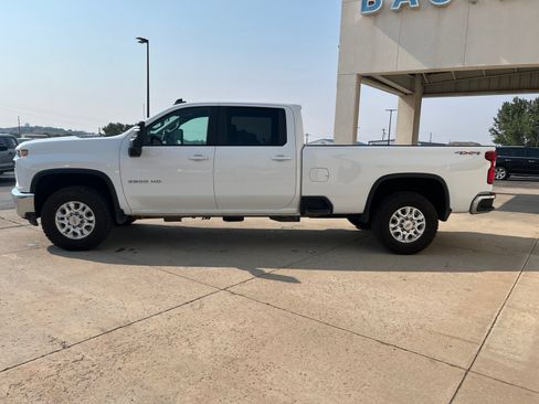 Used 2023 Chevrolet Silverado 3500 LT w/ Convenience Package AWD/4WD image 9