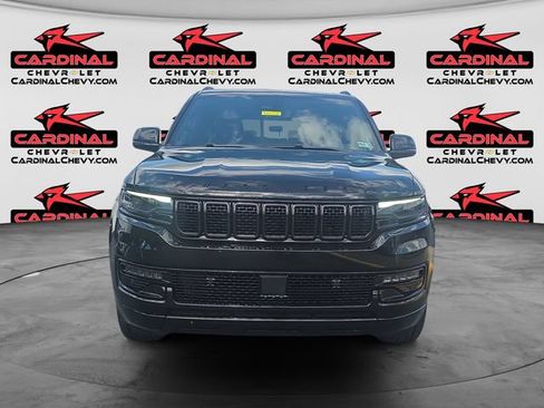 Used 2024 Jeep Wagoneer L Series II AWD/4WD image 8
