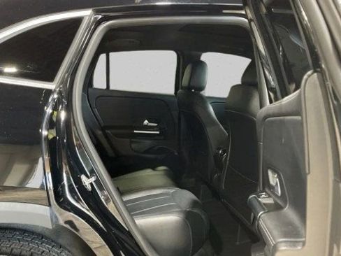Used 2022 Mercedes-Benz GLA 250 w/ Premium Package Lite image 12