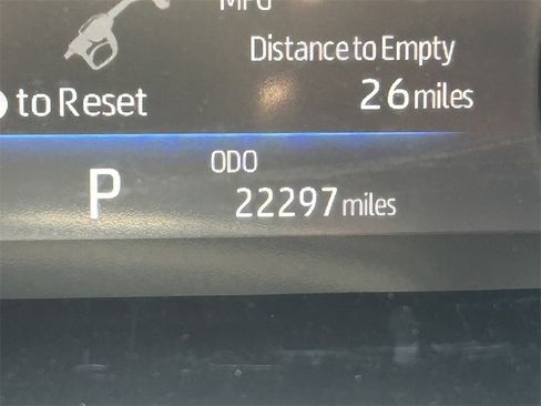 Certified 2024 Toyota Highlander LE image 32