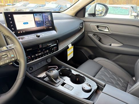 New 2026 Nissan Rogue Platinum w/ Platinum Premium Package image 23