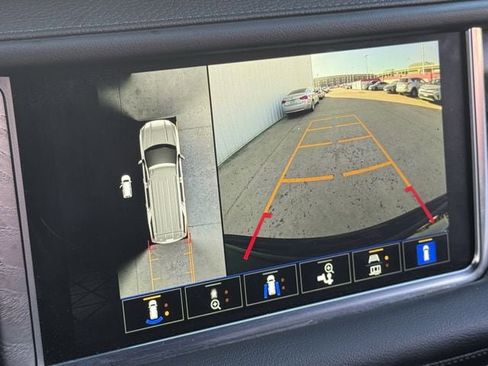 Used 2022 GMC Yukon XL Denali image 19