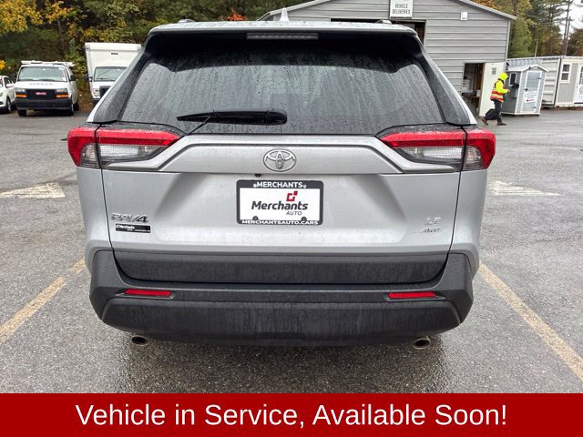 Used 2021 Toyota RAV4 LE AWD/4WD image 6