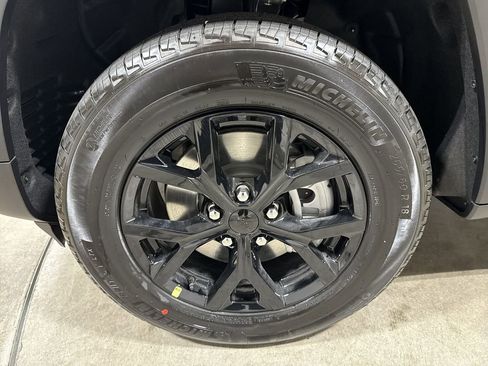 New 2025 Jeep Grand Cherokee L Altitude image 24