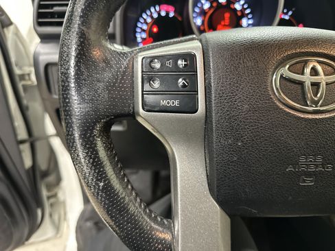 Used 2013 Toyota 4Runner Limited AWD/4WD image 19