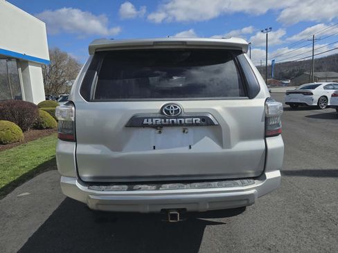 Used 2016 Toyota 4Runner Trail image 4