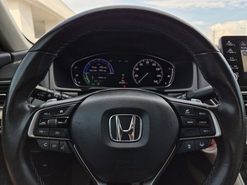Used 2020 Honda Accord Touring image 25
