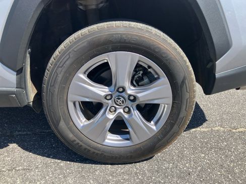 Used 2022 Toyota RAV4 XLE w/ Convenience Package AWD/4WD image 20