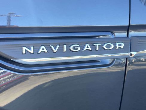 Certified 2022 Lincoln Navigator L Reserve image 13