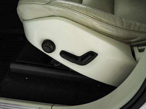 Used 2020 Volvo XC90 T5 Momentum w/ Protection Package Premier FWD image 24
