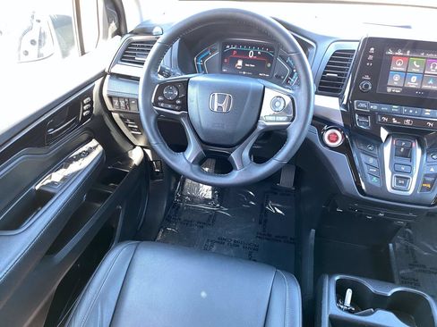 Used 2023 Honda Odyssey Touring image 17