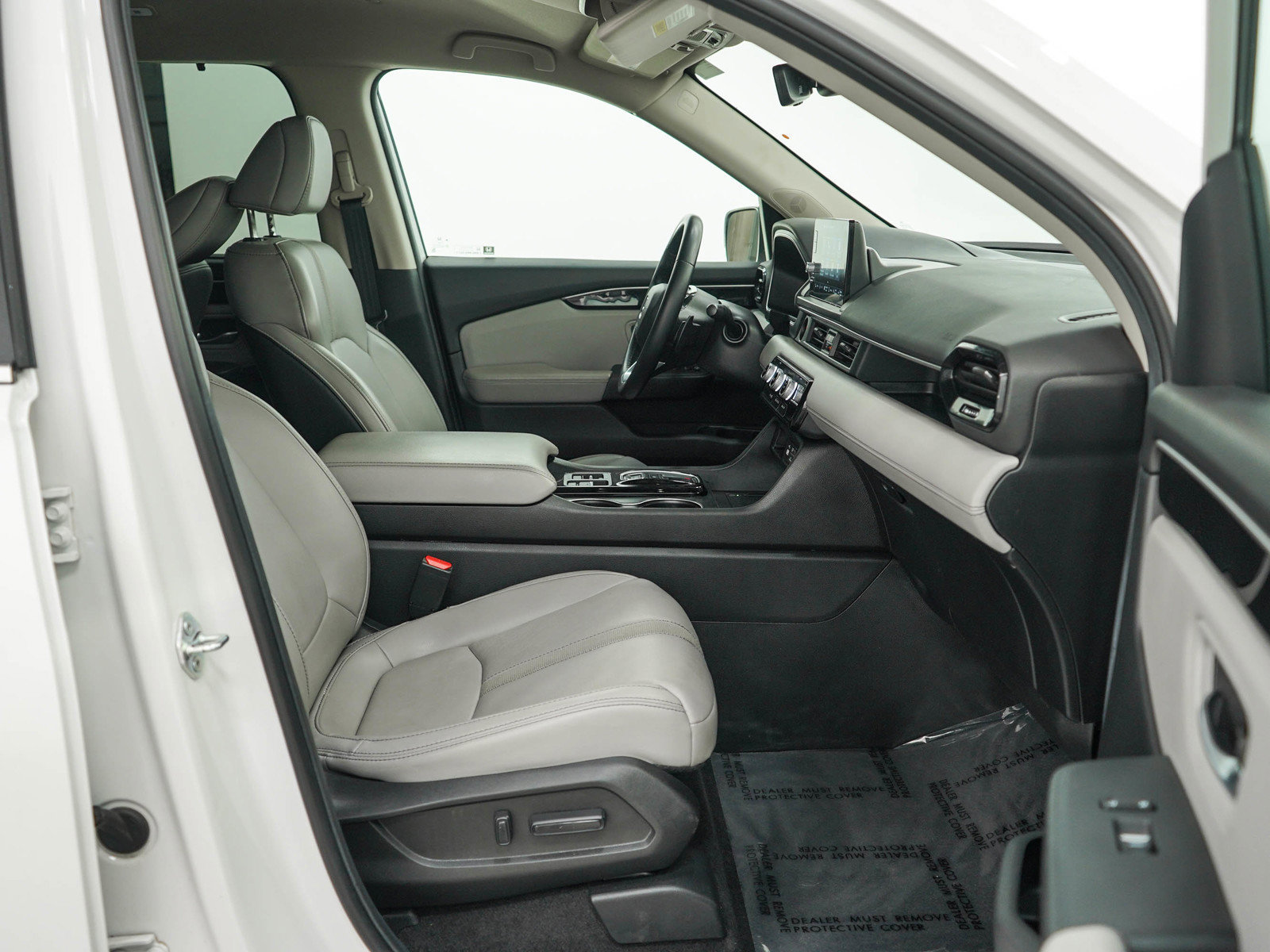 Used 2025 Honda Pilot EX-L image 11
