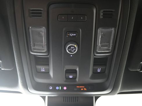 Used 2023 Chevrolet Tahoe RST AWD/4WD image 32