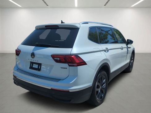 Used 2023 Volkswagen Tiguan SE AWD/4WD image 6