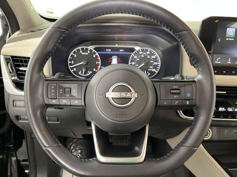 Used 2023 Nissan Rogue SL w/ SL Premium Package image 21