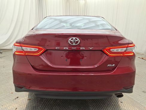 Certified 2018 Toyota Camry XLE image 23